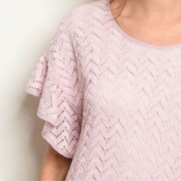 🎉HP🎉 ONE LEFT!! Pretty Crochet Lined Entro Blouse - Picture 4 of 6